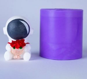 Астронавт с букетом 3D, форма для мыла силиконовая