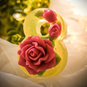 Восьмерка с розами, форма для мыла силиконовая Силиконовые формы