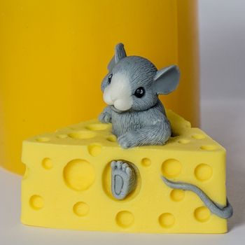 Мышонок в сыре, форма для мыла силиконовая