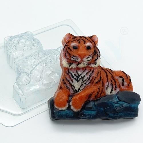 Тигр лежит на камнях, форма для мыла пластиковая Пластиковые формы