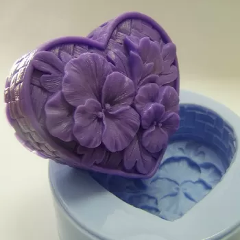 Сердце с фиалками 2D, форма для мыла силиконовая Силиконовые формы