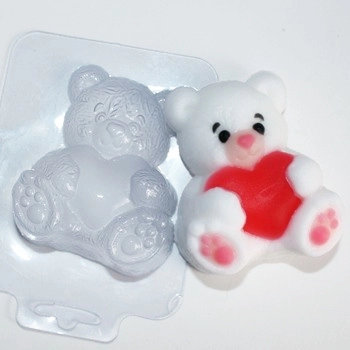 Мишка с сердцем, форма для мыла пластиковая Пластиковые формы