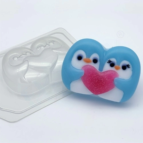 Пингвины парочка с сердцем, форма для мыла пластиковая Пластиковые формы